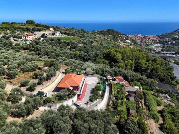 casa indipendente in vendita a Civezza