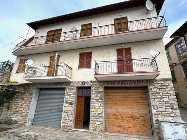 appartamento in vendita a Cosio d'Arroscia