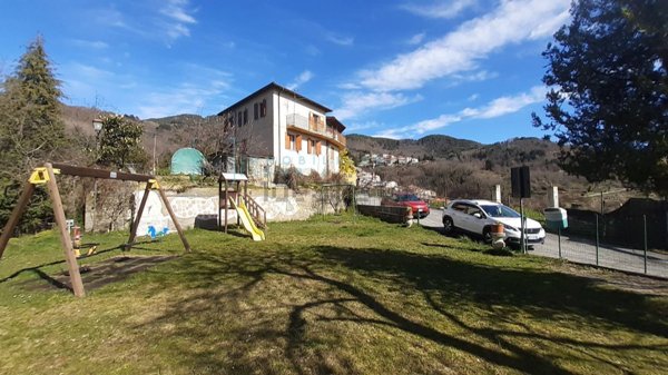 casa indipendente in vendita a Cosio d'Arroscia