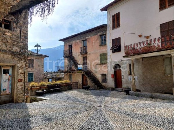 casa indipendente in vendita a Cosio d'Arroscia