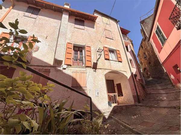 appartamento in vendita a Cosio d'Arroscia