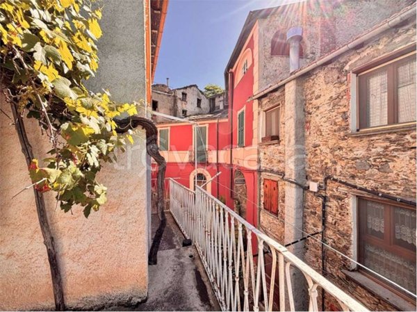 appartamento in vendita a Cosio d'Arroscia