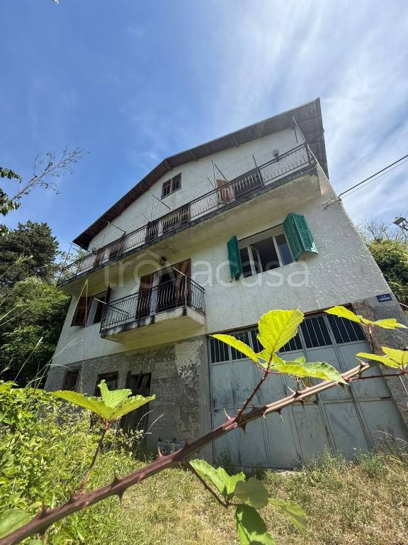 casa indipendente in vendita a Cosio d'Arroscia