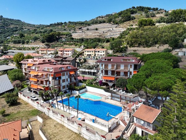 appartamento in vendita a Costarainera