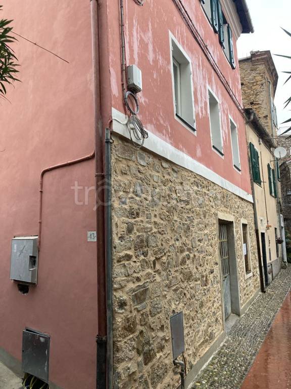 appartamento in vendita a Costarainera