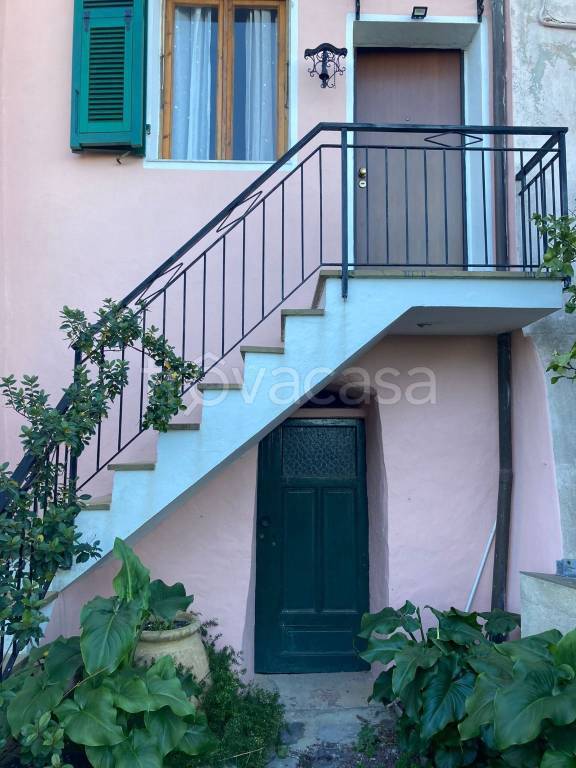 appartamento in vendita a Costarainera
