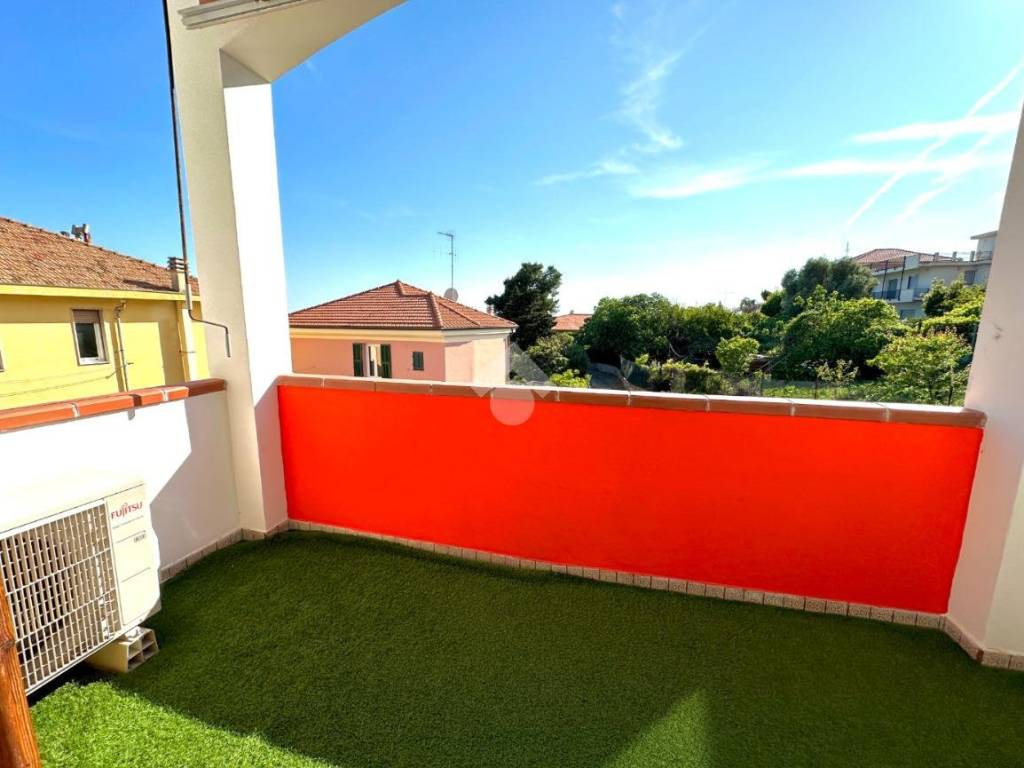 appartamento in vendita a Costarainera