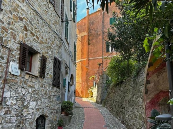 appartamento in vendita a Costarainera