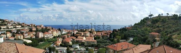 appartamento in vendita a Costarainera