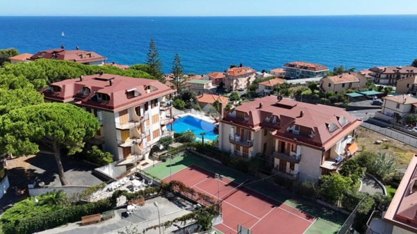 appartamento in vendita a Costarainera
