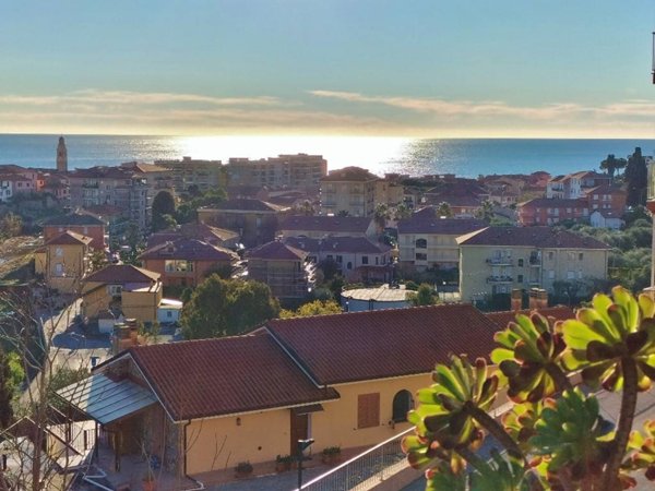 appartamento in vendita a Costarainera