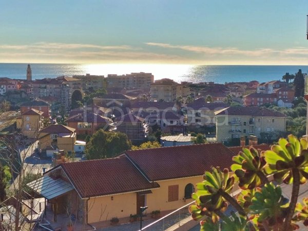 appartamento in vendita a Costarainera