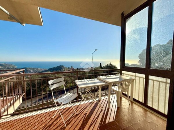 casa indipendente in vendita a Costarainera