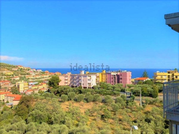 appartamento in vendita a Costarainera