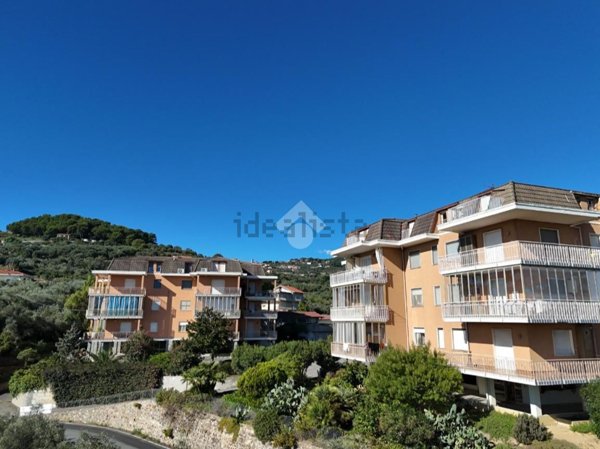 appartamento in vendita a Costarainera