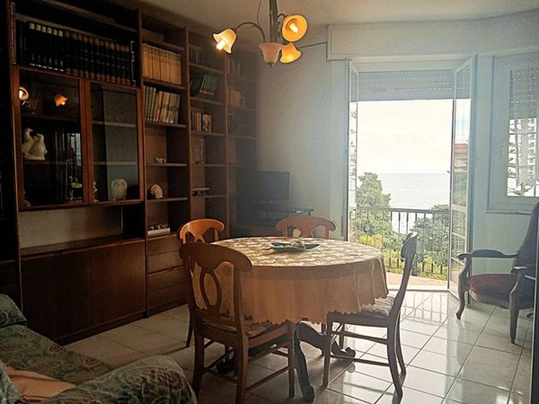 appartamento in vendita a Costarainera