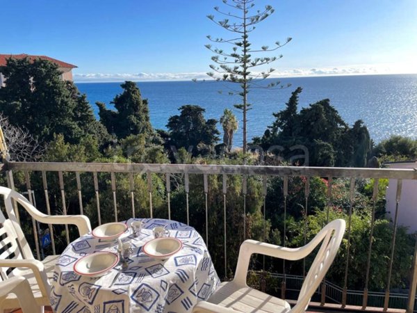 appartamento in vendita a Costarainera