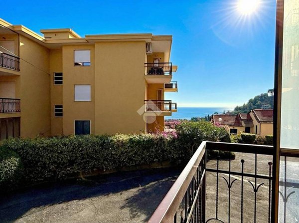 appartamento in vendita a Costarainera