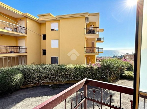 appartamento in vendita a Costarainera