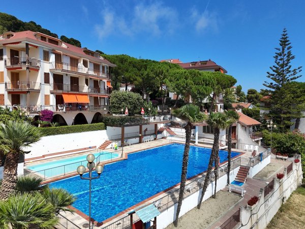 appartamento in vendita a Costarainera