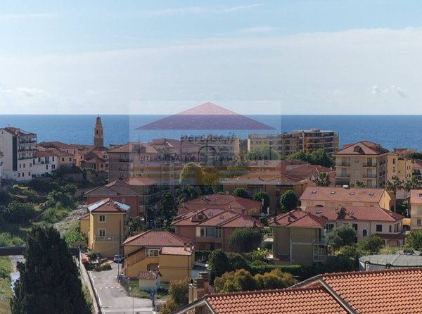 appartamento in vendita a Costarainera