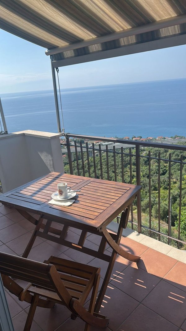 appartamento in vendita a Costarainera