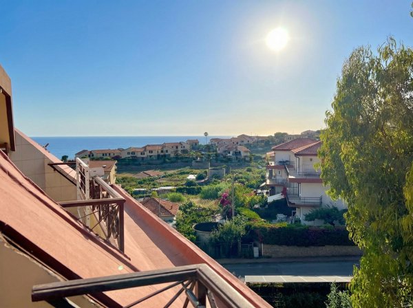 appartamento in vendita a Costarainera