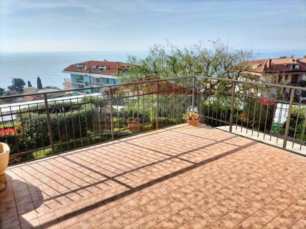 appartamento in vendita a Costarainera