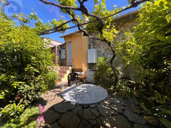 appartamento in vendita a Costarainera