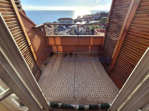 appartamento in vendita a Costarainera