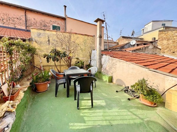 appartamento in vendita a Costarainera