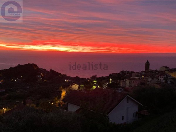 casa indipendente in vendita a Costarainera