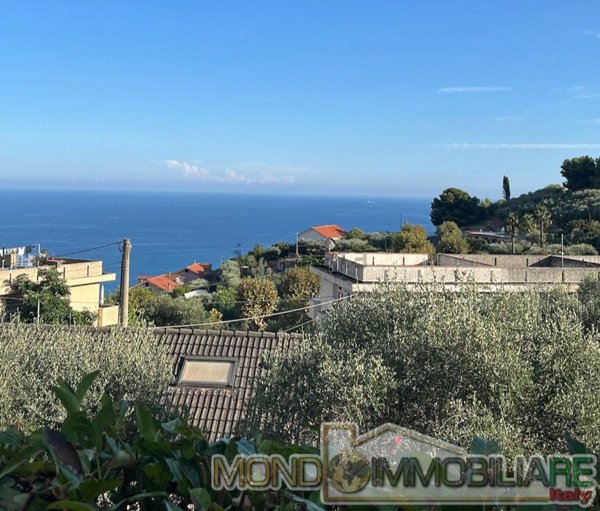 appartamento in vendita a Costarainera