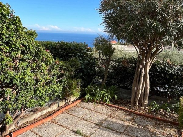 appartamento in vendita a Costarainera