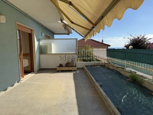 appartamento in vendita a Costarainera