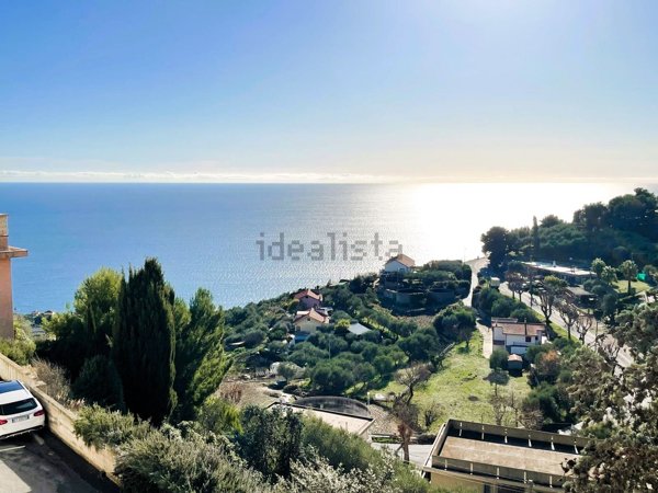 appartamento in vendita a Costarainera