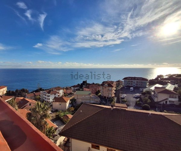 appartamento in vendita a Costarainera