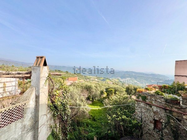 appartamento in vendita a Costarainera