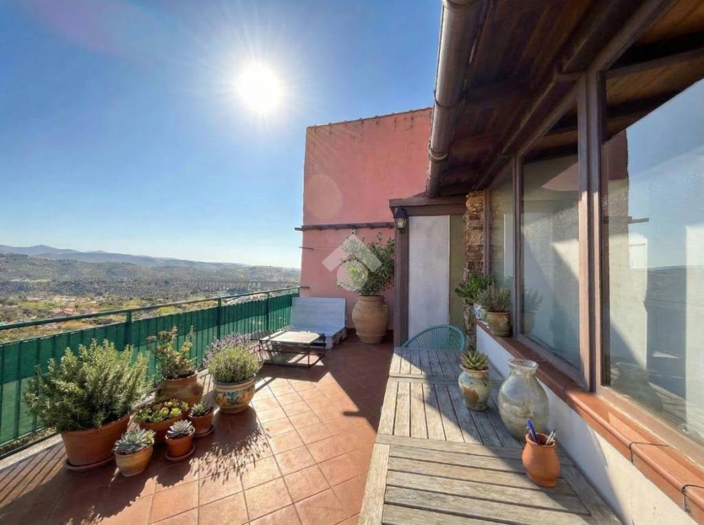 casa indipendente in vendita a Costarainera
