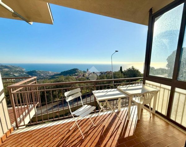 casa indipendente in vendita a Costarainera