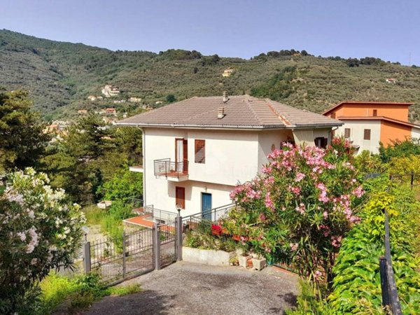 appartamento in vendita a Diano Arentino