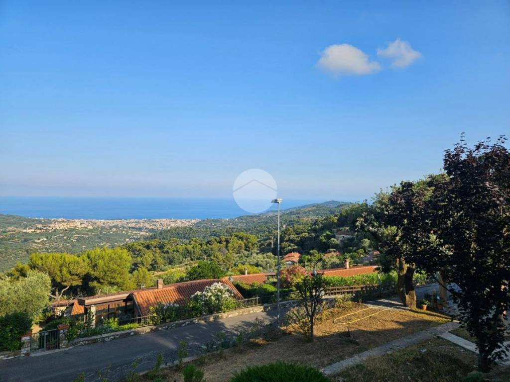 appartamento in vendita a Diano Arentino