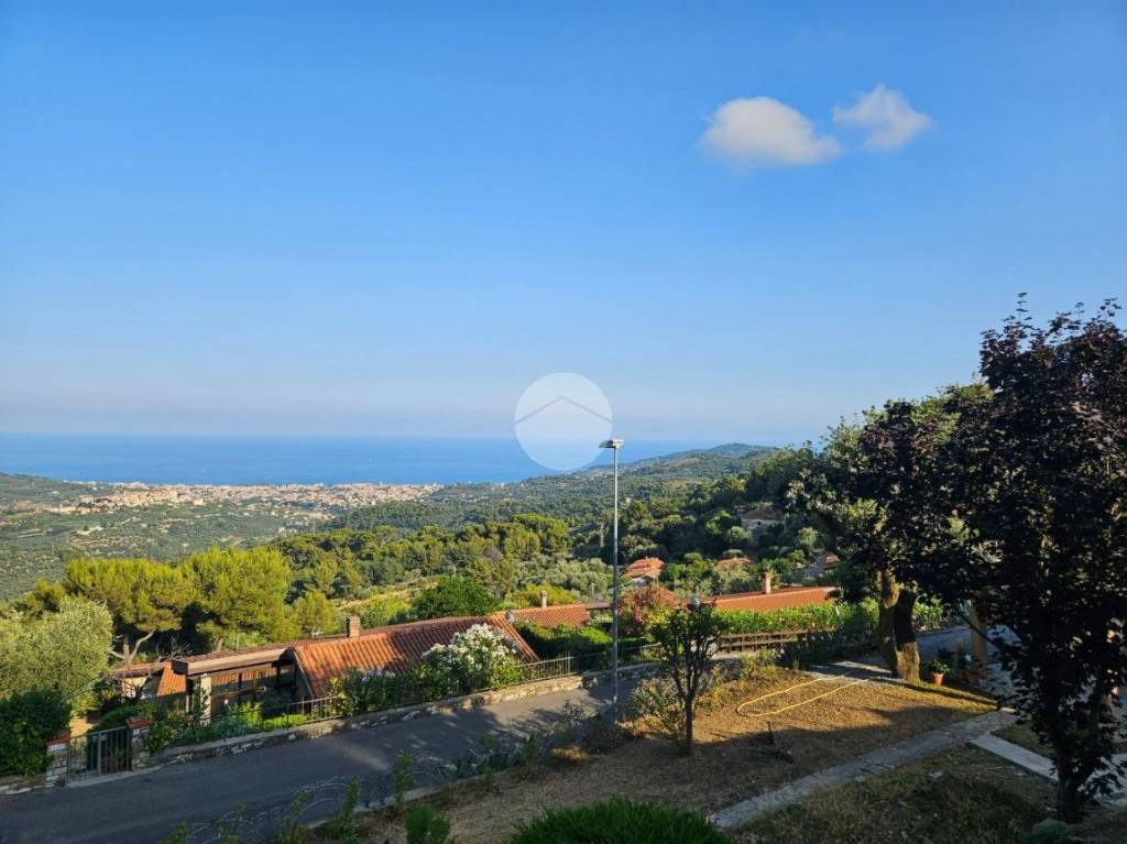 appartamento in vendita a Diano Arentino