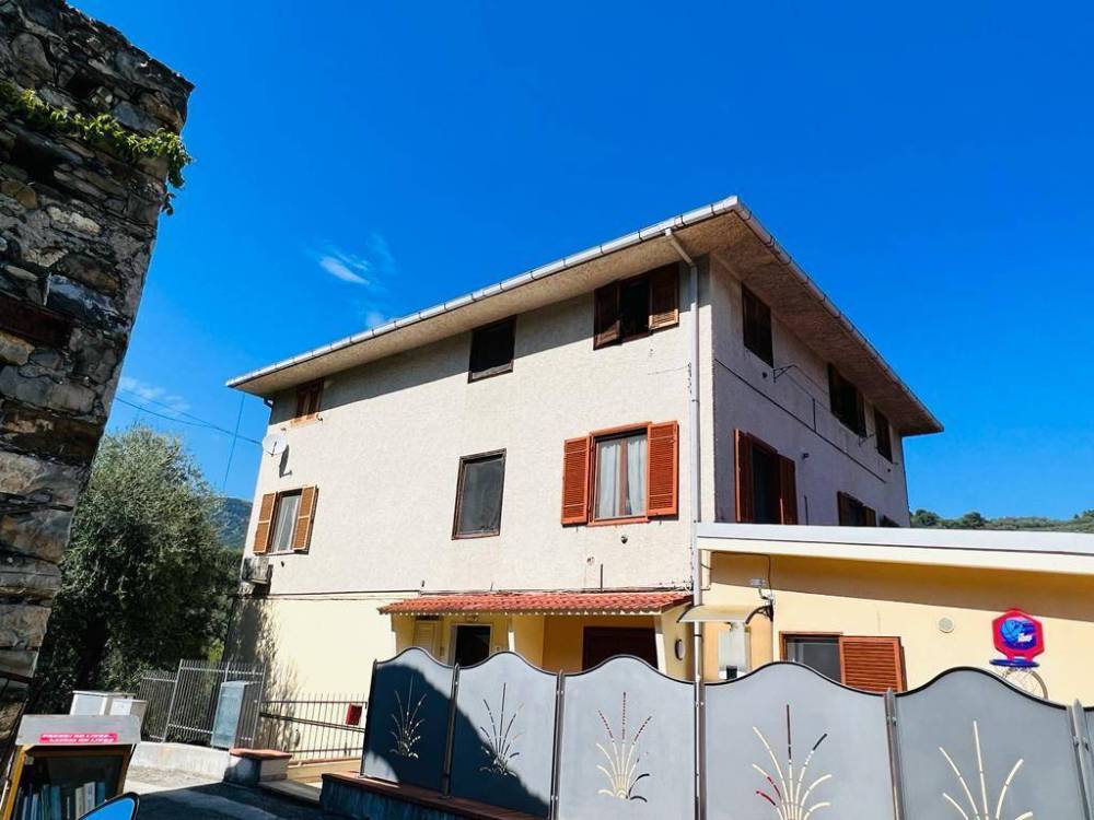 appartamento in vendita a Diano Arentino