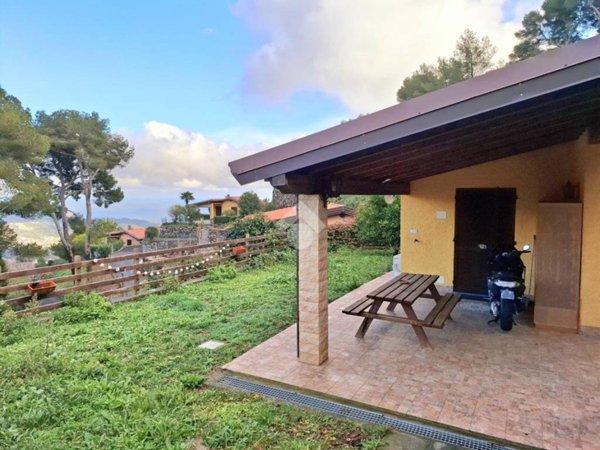 appartamento in vendita a Diano Arentino