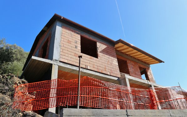 casa indipendente in vendita a Diano Arentino
