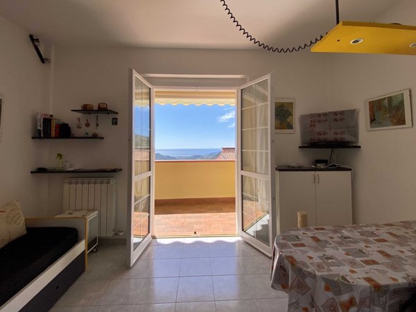 appartamento in vendita a Diano Arentino