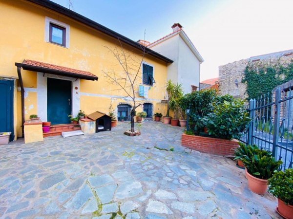 appartamento in vendita a Diano Arentino