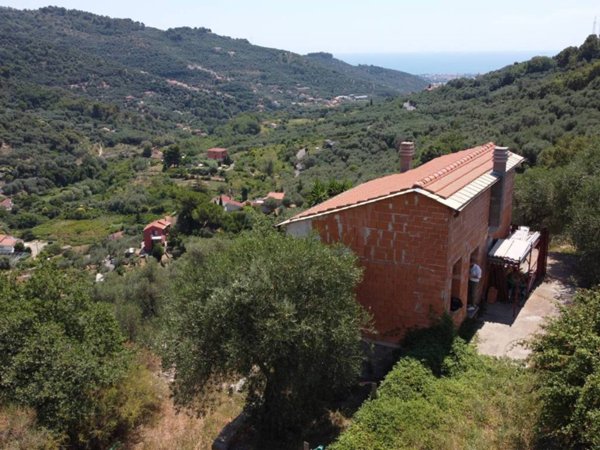 casa indipendente in vendita a Diano Arentino