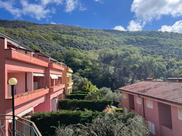 appartamento in vendita a Diano Arentino